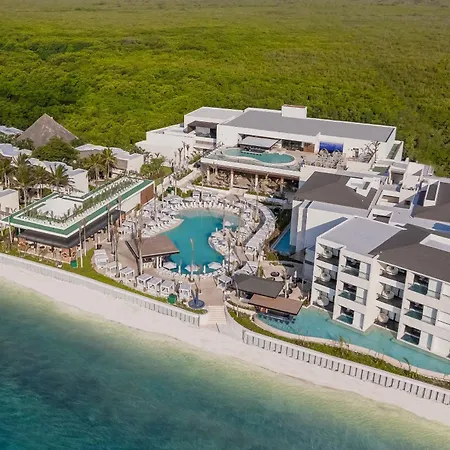 Desire Riviera Maya Resort